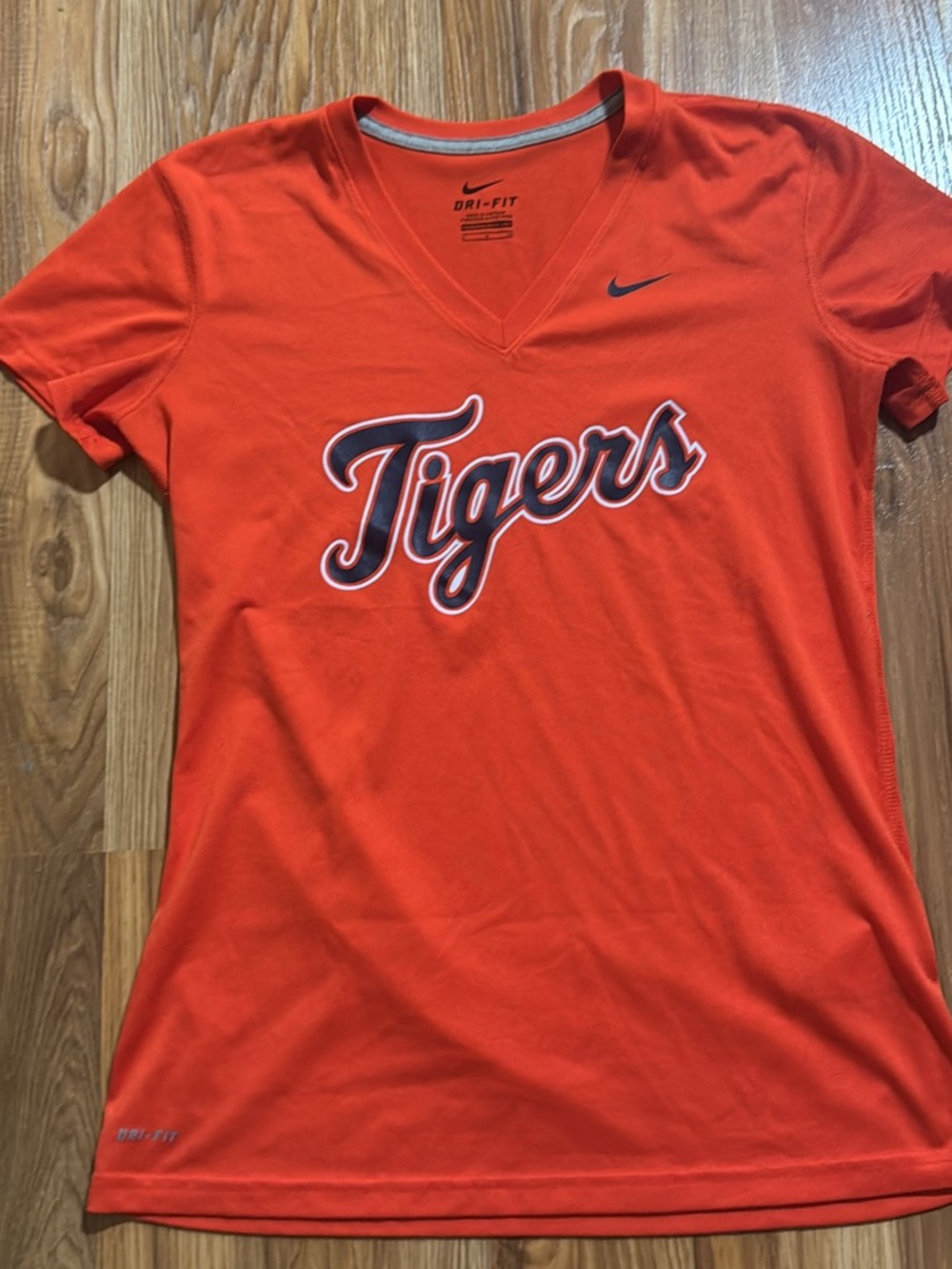 Women’s Detroit Tigers Nike T Shirt Small